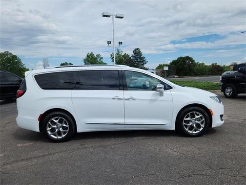 2019 Chrysler Pacifica Limited