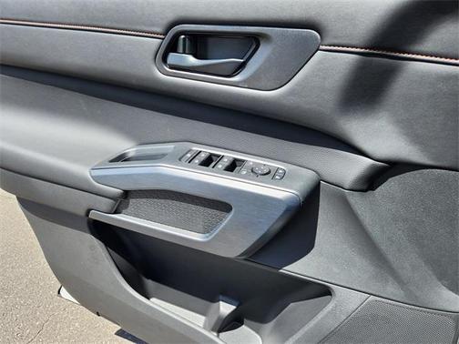 2025 Nissan Pathfinder Rock Creek 4WD