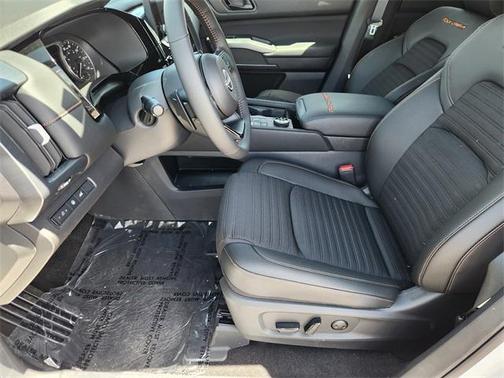 2025 Nissan Pathfinder Rock Creek 4WD