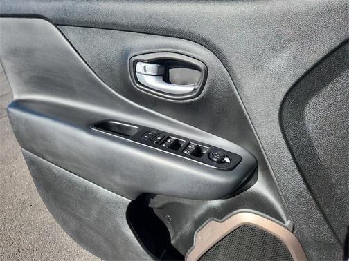 2023 Jeep Renegade Upland