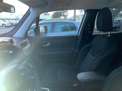 2023 Jeep Renegade Upland