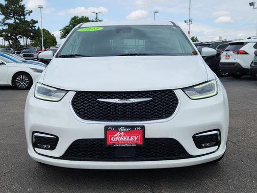 Bright White Clearcoat 2023 Chrysler Pacifica Hybrid Touring L