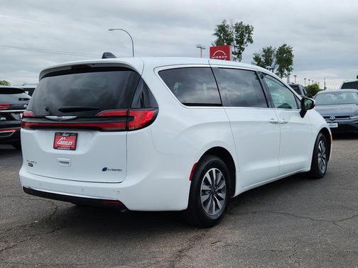 Bright White Clearcoat 2023 Chrysler Pacifica Hybrid Touring L