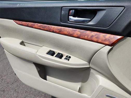 2012 Subaru Outback 2.5i Limited