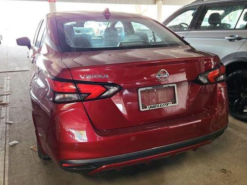Scarlet Ember Pearl Metallic 2020 Nissan Versa 1.6 SV