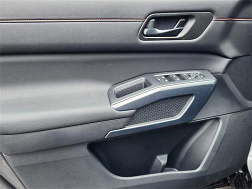 2025 Nissan Pathfinder Rock Creek 4WD
