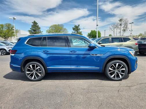 2025 Volkswagen Atlas 2.0T SEL Premium R-Line 4MOTION