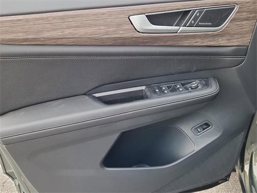 2025 Volkswagen Atlas 2.0T SEL Premium R-Line 4MOTION