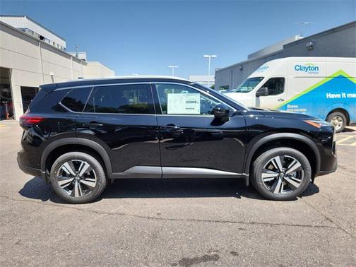 2025 Nissan Rogue SL
