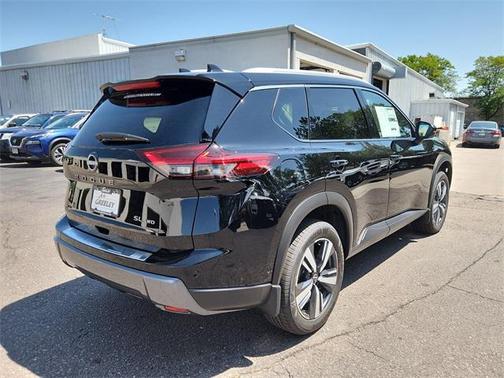 2025 Nissan Rogue SL