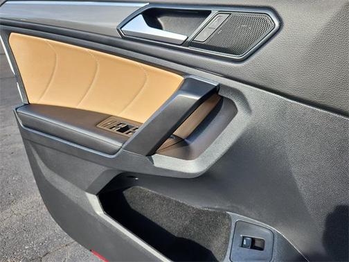 2024 Volkswagen Tiguan 2.0T SE R-Line Black 4MOTION