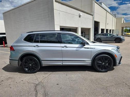 2022 Volkswagen Tiguan 2.0T SE R-Line Black 4MOTION