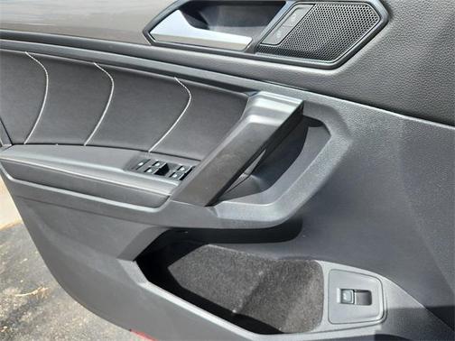 2022 Volkswagen Tiguan 2.0T SE R-Line Black 4MOTION