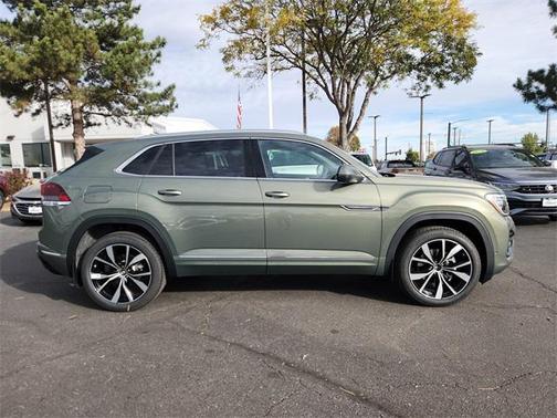 2026 Volkswagen Atlas Cross Sport 2.0T SEL Premium