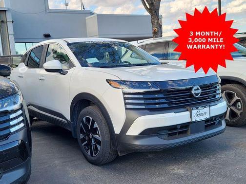 Aspen White Tricoat 2025 Nissan Kicks SV