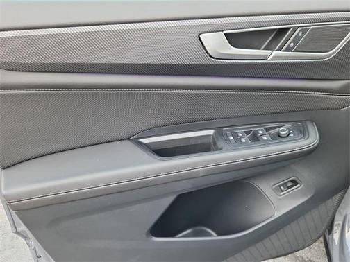 2026 Volkswagen Atlas Cross Sport 2.0T SEL