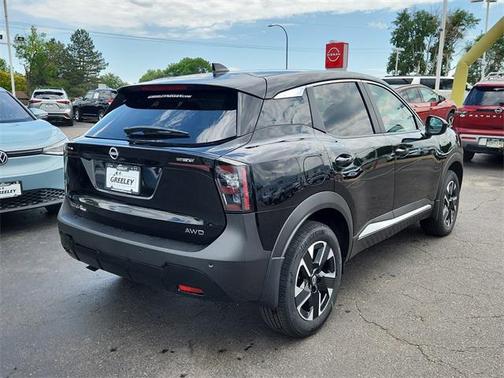 2025 Nissan Kicks SV
