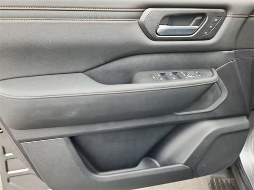 2025 Nissan Armada PRO-4X 4WD