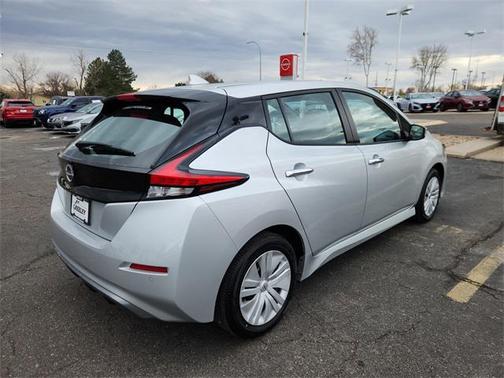 2025 Nissan Leaf S