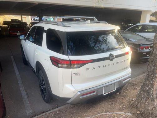 2024 Nissan Pathfinder Platinum 4WD