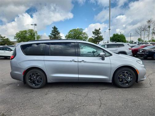 2021 Chrysler Pacifica Hybrid Limited
