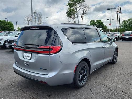 2021 Chrysler Pacifica Hybrid Limited
