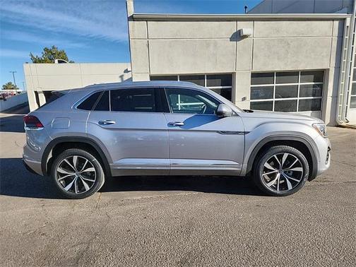 2025 Volkswagen Atlas Cross Sport 2.0T SEL Premium