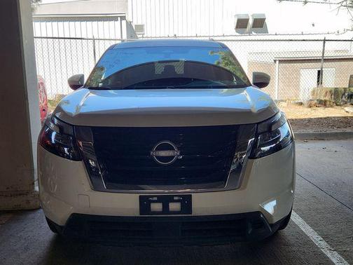 Glacier White 2024 Nissan Pathfinder SV 4WD