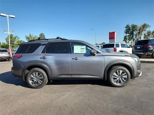 2025 Nissan Pathfinder SV 4WD