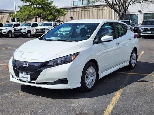 2025 Nissan Leaf S