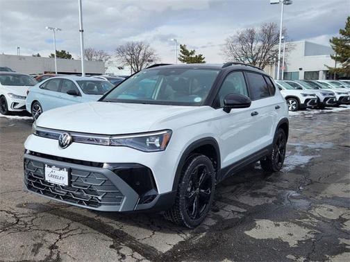 2025 Volkswagen Taos 1.5T SE Black