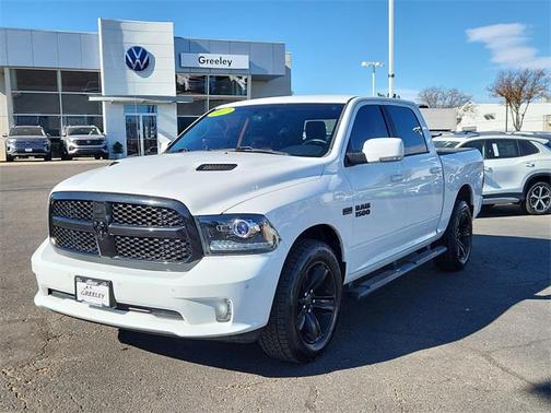 2017 RAM 1500 Night Crew Cab 4x4 5'7' Box