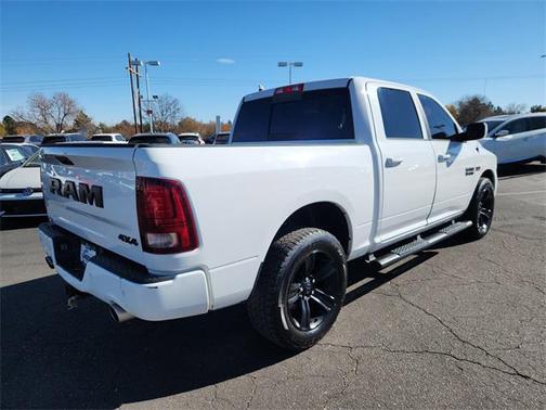 2017 RAM 1500 Night Crew Cab 4x4 5'7' Box