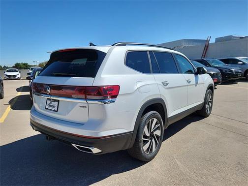 2026 Volkswagen Atlas 2.0T SE w/Technology 4MOTION