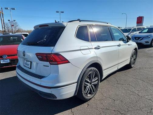 2022 Volkswagen Tiguan 2.0T SE R-Line Black 4MOTION