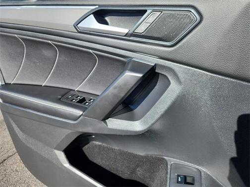 2022 Volkswagen Tiguan 2.0T SE R-Line Black 4MOTION