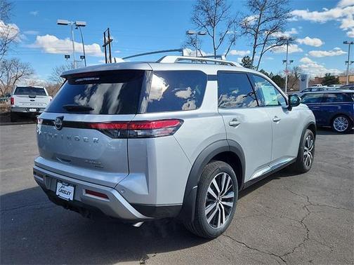 2025 Nissan Pathfinder Platinum 4WD