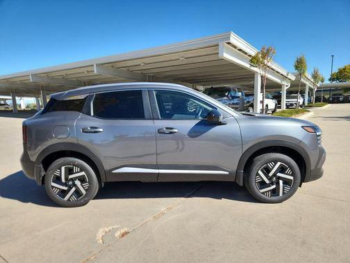 Gun Metallic 2026 Nissan Kicks SV