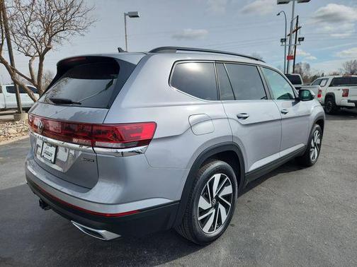 2025 Volkswagen Atlas 2.0T SE w/Technology 4MOTION
