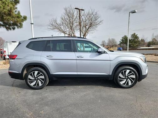 2025 Volkswagen Atlas 2.0T SE w/Technology 4MOTION
