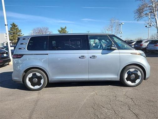 2025 Volkswagen ID. Buzz Pro S