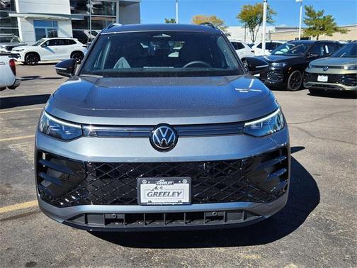 2025 Volkswagen Tiguan 2.0T SE R-Line Black 4MOTION