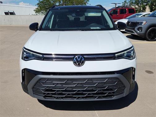 2025 Volkswagen Taos 1.5T SE Black
