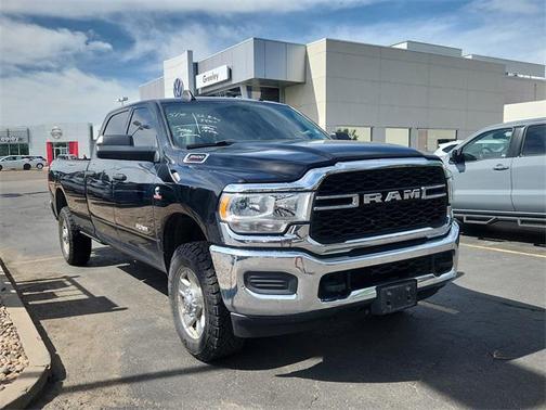2022 RAM 3500 Tradesman Crew Cab 4x4 8' Box