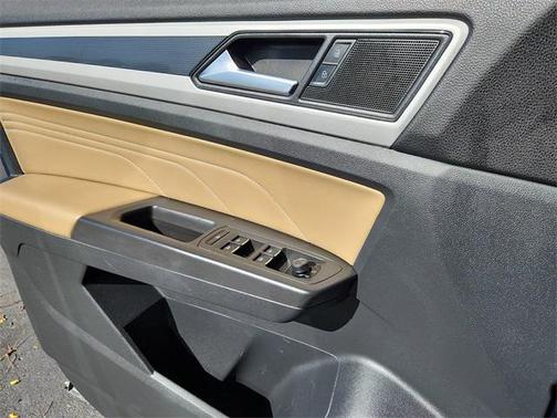 2023 Volkswagen Atlas Cross Sport 2.0T SE