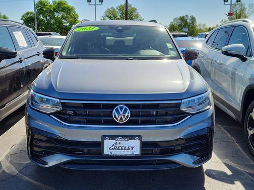 Platinum Gray Metallic 2023 Volkswagen Tiguan 2.0T SE R-Line Black