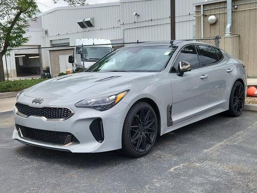 Ceramic Silver 2022 Kia Stinger GT2