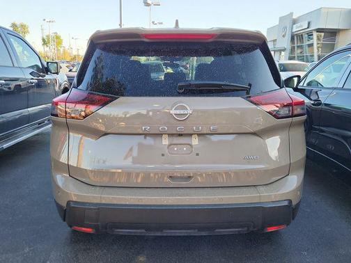 Baja Storm Metallic 2025 Nissan Rogue SV