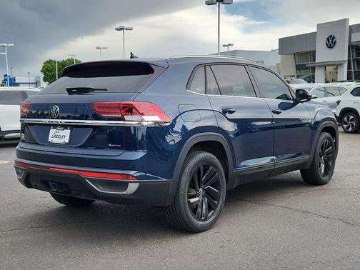 Blue Metallic 2023 Volkswagen Atlas Cross Sport 3.6L V6 SE w/Technology
