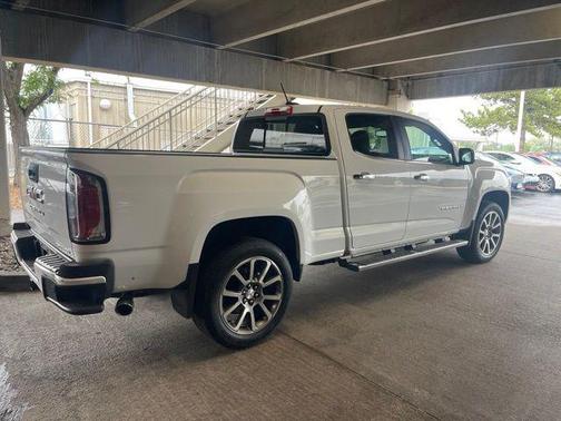 Summit White 2022 GMC Canyon Denali